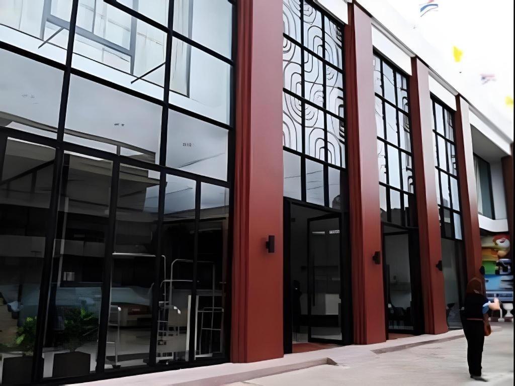 Hotel The Regent Ubon Ubon Ratchathani Exterior foto